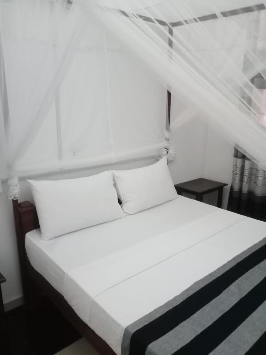 Ray Homestay Udawalawe Eksteriør billede